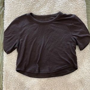 Lululemon cropped short sleeve